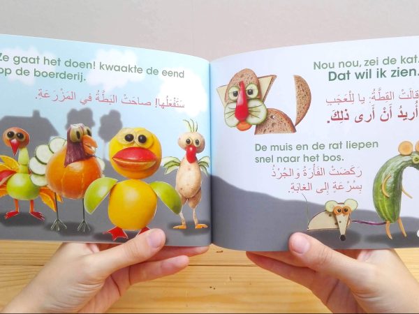 Groot nieuws - pagina met Arabisch - tweetalig kinderboek van nik-nak