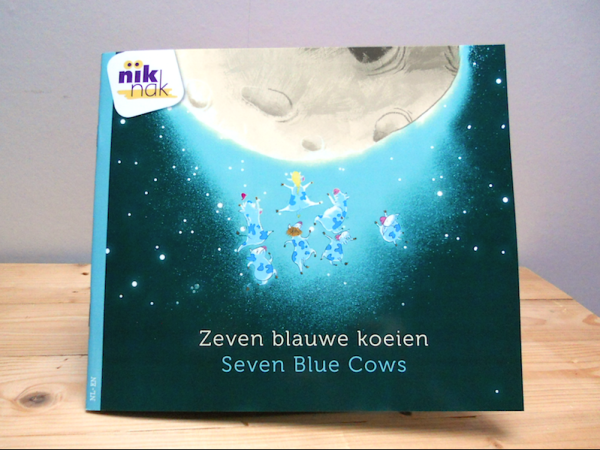 Zeven blauwe koeien - tweetalig kinderboek Engels