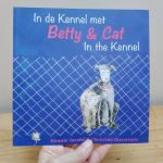 In de kennel met Betty & Cat NL-EN cover
