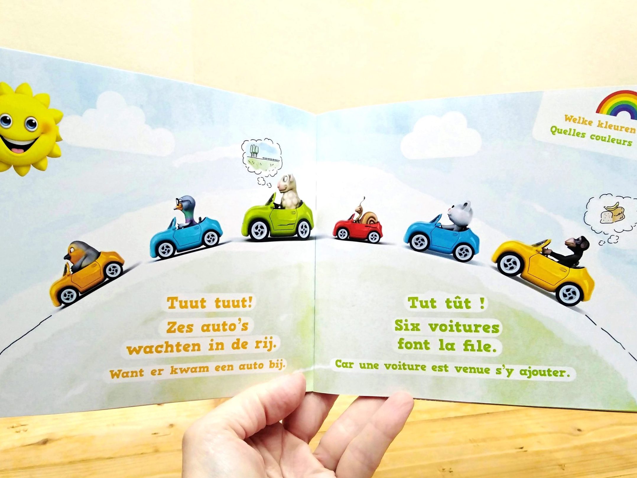 Aap rijdt naar de bakker tweetalig kinderboek met Frans_pagina