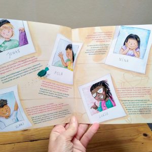 Superhelden tweetalig kinderboek met Frans pagiona