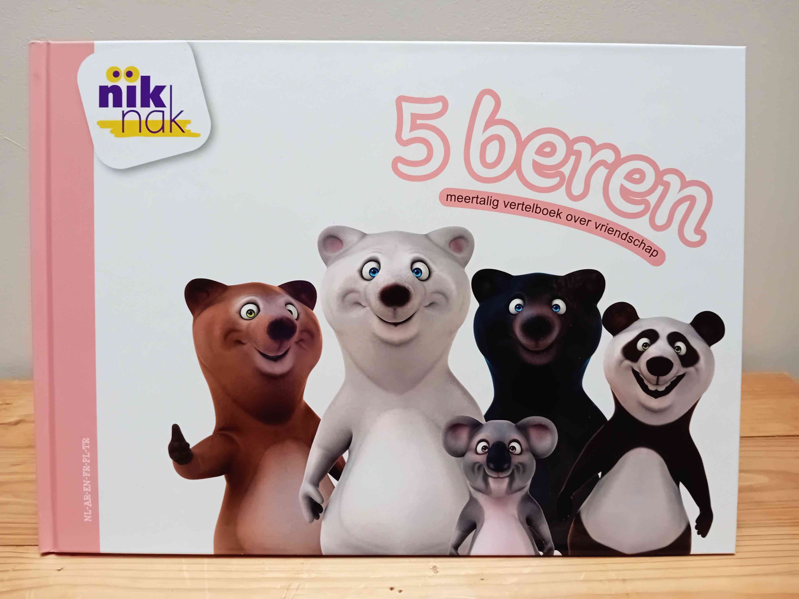 5 Beren meertalig boek cover