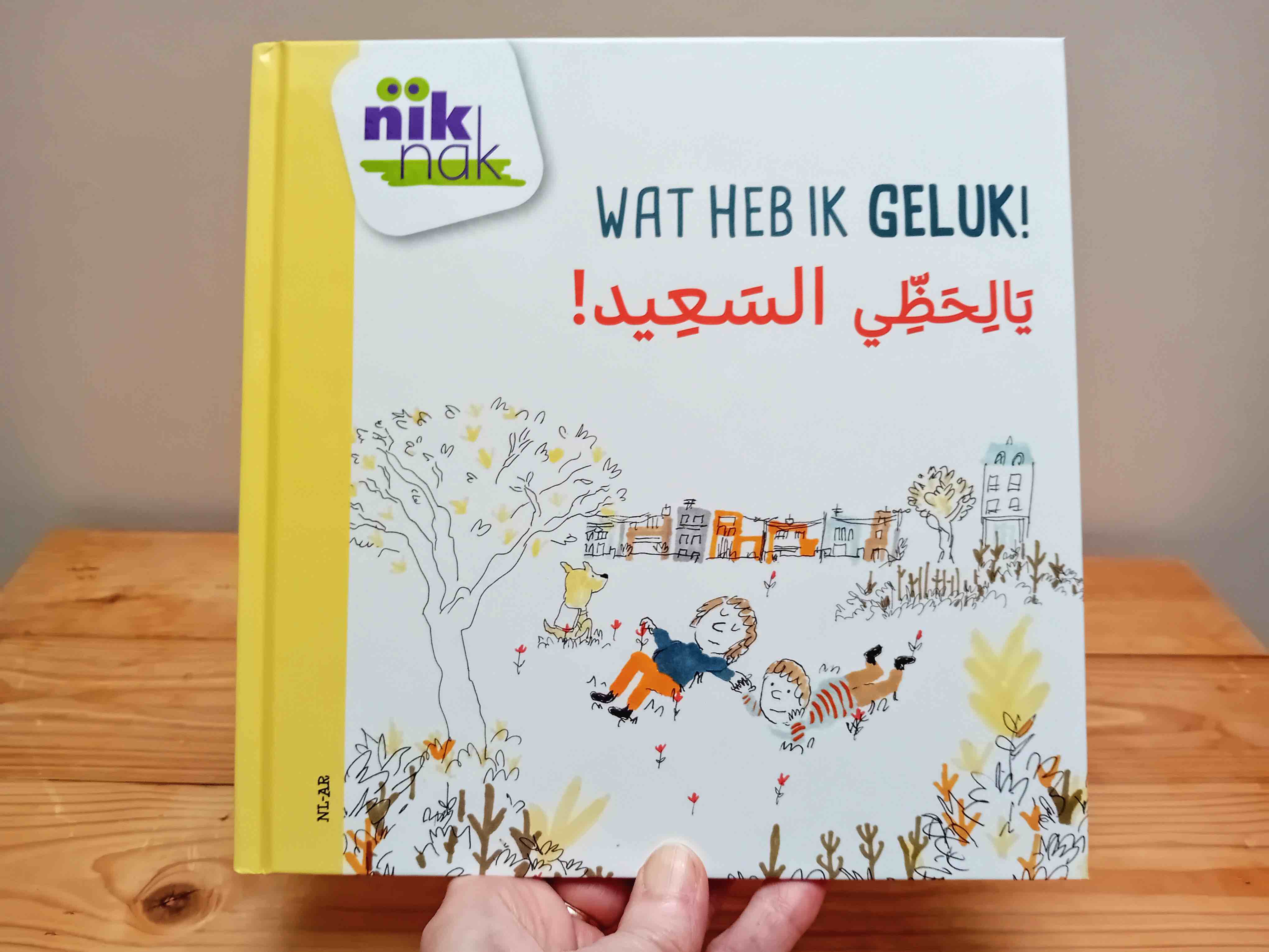 Wat heb ik geluk tweetalig kinderboek Arabisch_cover